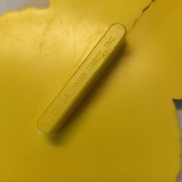 Hallmark Easter Bunny Rabbit Cookie Cutter Face 1976 Hallmark Bow Tie - Picture 3 of 4